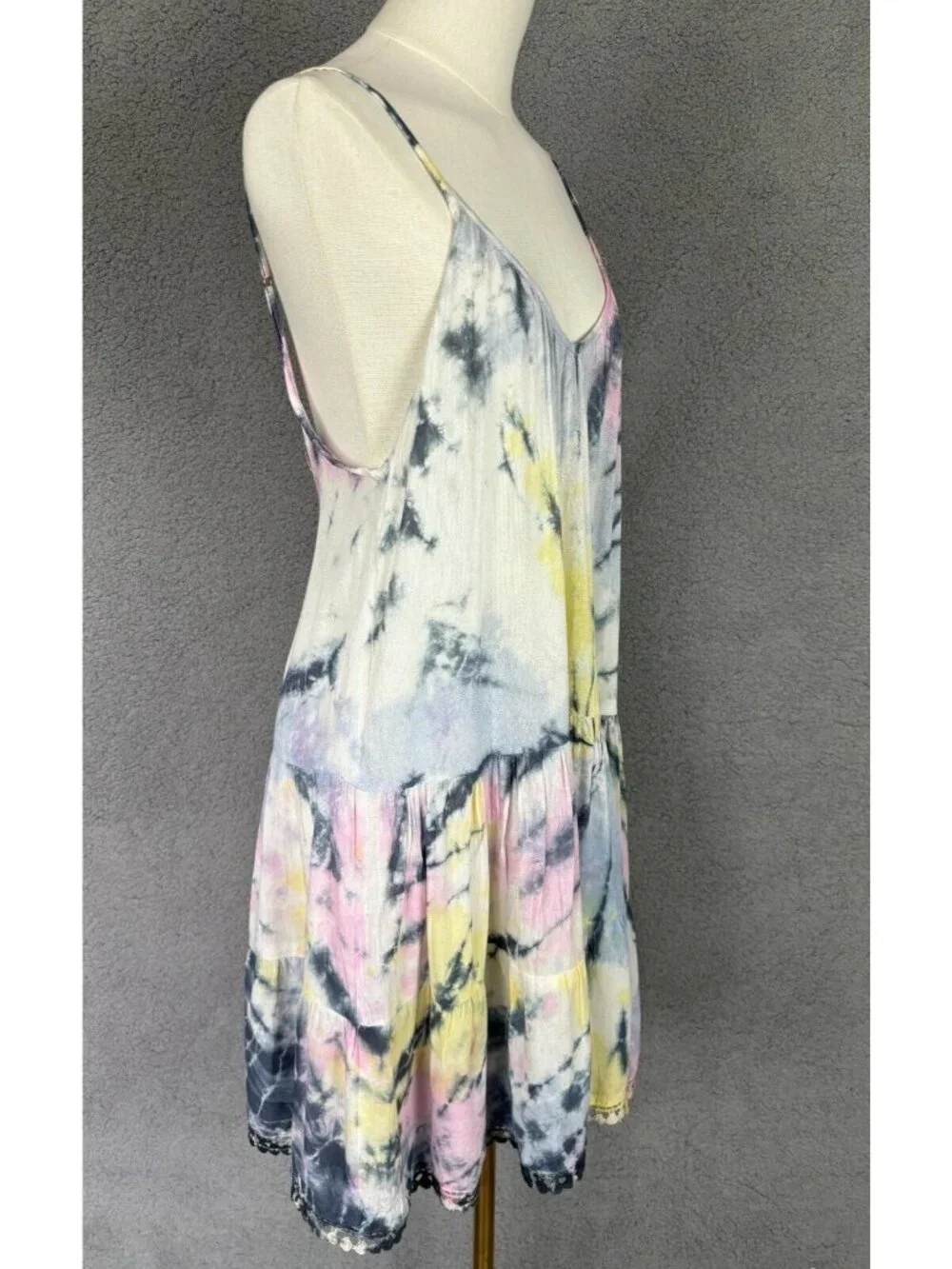 Raviya Tie-Dye-Print Short Swim Cover-up Dress Multicolor Medium New With Tag's.